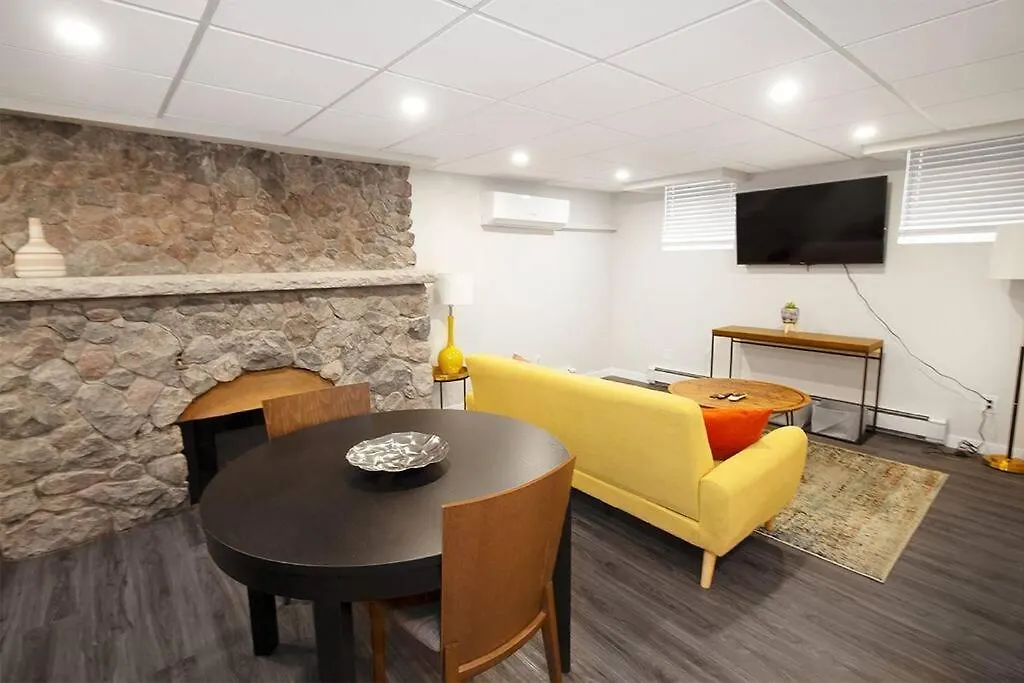 Apartment Cozy One Bedroom, Den In Wolseley, Parking Included Winnipeg Canada